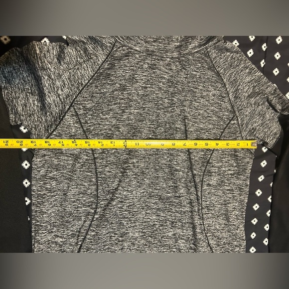 Marc New York Performance high neck sweater w/ pockets& thumb holes -size L - Picture 5 of 14